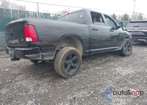 2018 Ram 1500 Express 4X4 5'7 Box из США, поврежденный, VIN 3C6RR7KTXJG265316